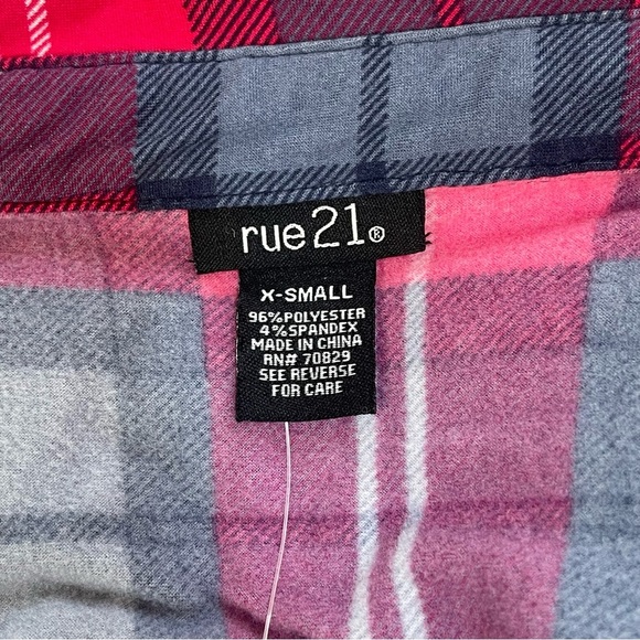 Rue 21 NWT Red Navy Plaid Button Down Shirt. Women's size XS. - Picture 11 of 12
